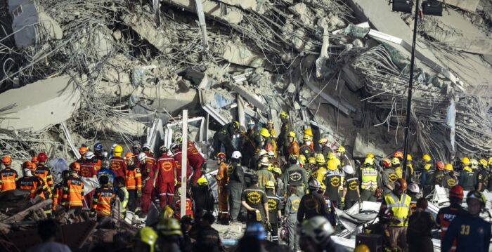 泰国大楼被震塌 承建商中铁急删封顶庆祝文