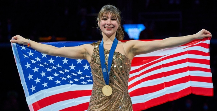 退役三年 美华裔天才花滑女孩赢得世界冠军