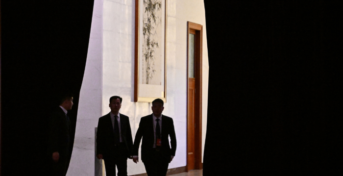 分析：荒谬打关税战 中共展示政权终结行为