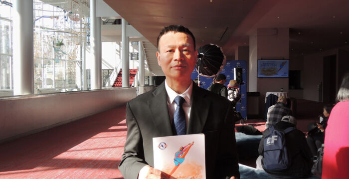 中共迫害法轮功26年 新学员不断走入修炼