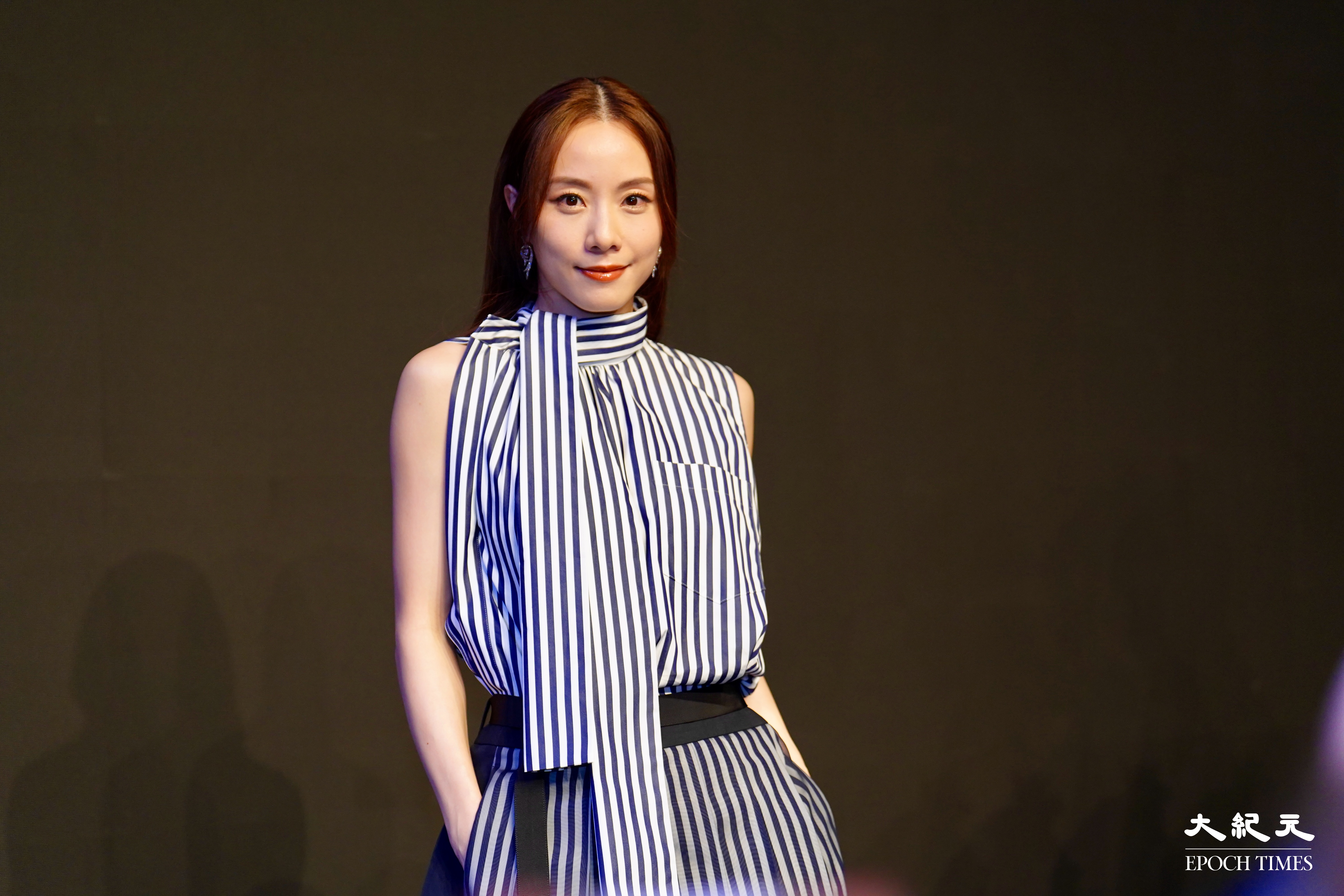 漂流传奇】香港艺人邓丽欣的蜕变之路| 红馆| 饭戏攻心| 大紀元