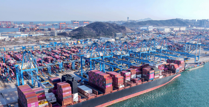 中国低价小包裹入境美国 将面临90%关税