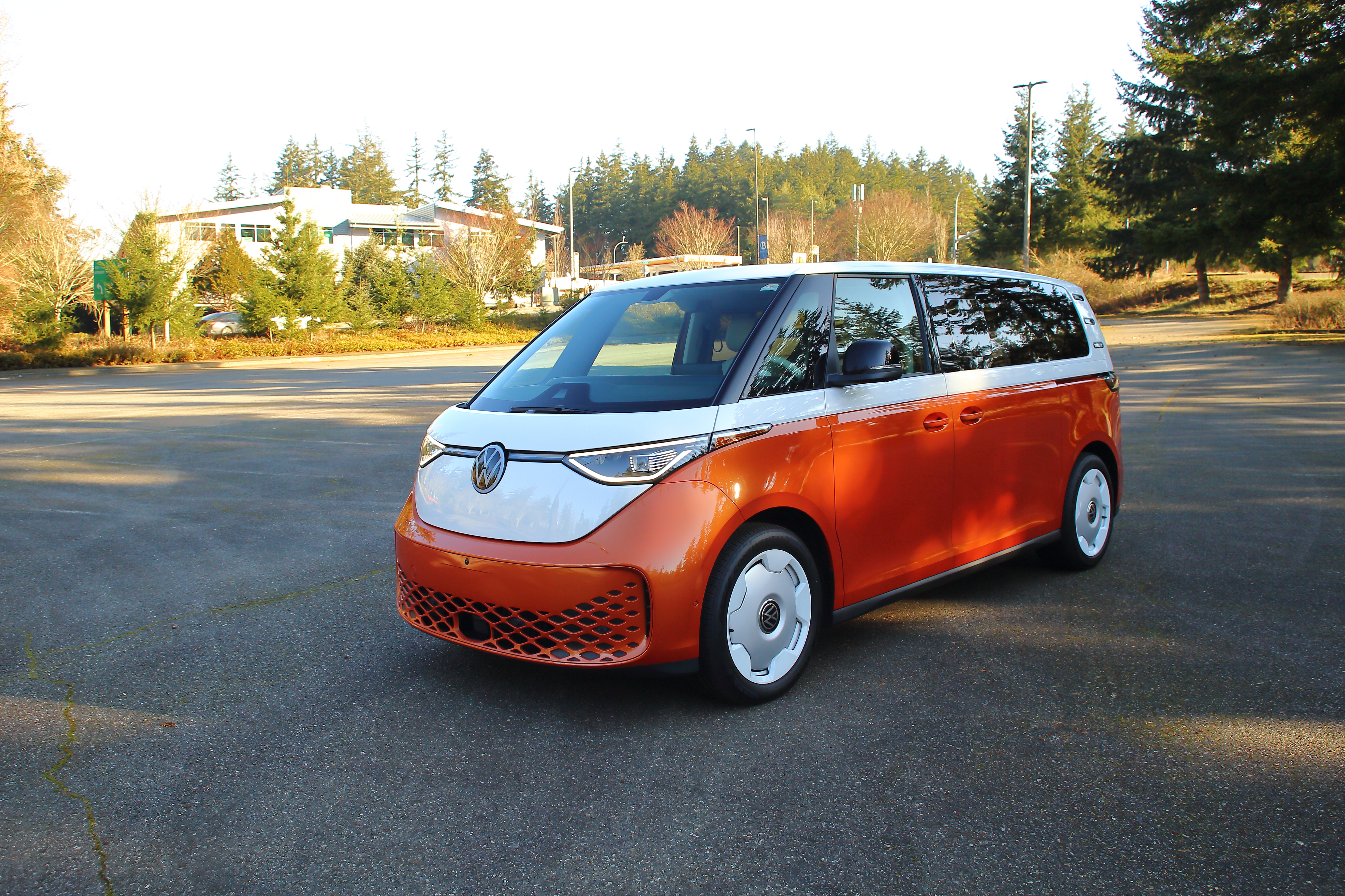 车评】复古厢型电车2025 Volkswagen ID. Buzz 1st Edition | volkswagen | ID Buzz | 大紀元