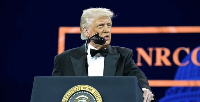 川普对多数国家暂停关税90天 中国除外