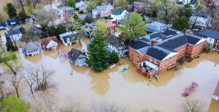 组图：美国多州恶劣天气已造成25人死亡