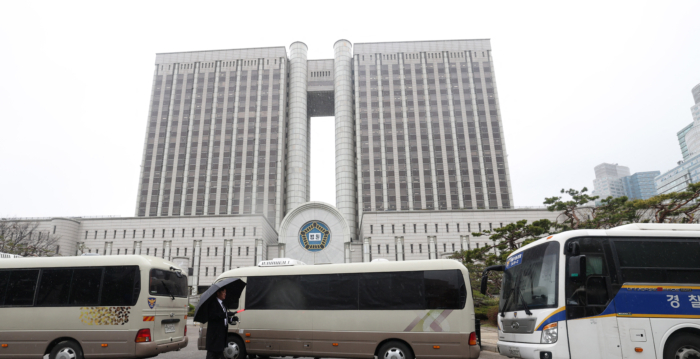 尹锡悦被控内乱罪 周一首次开庭审理