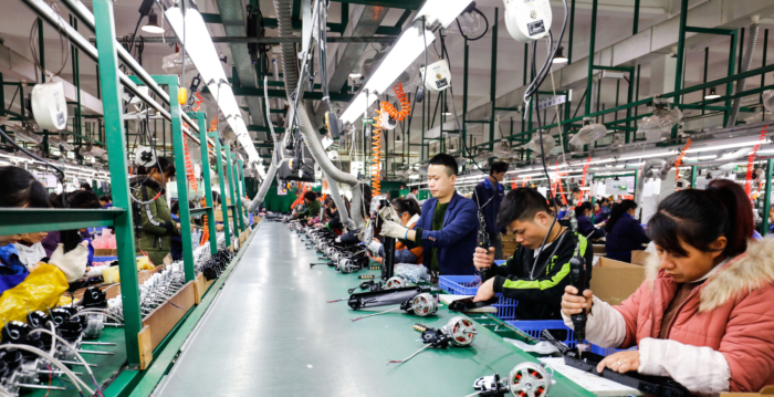 分析：贸易战中共陷困境 “不跪”背后露怯态