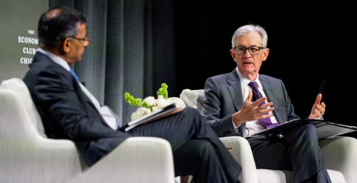 川普呼吁美联储尽快降息