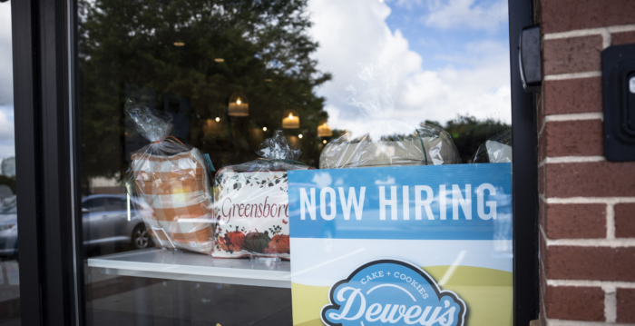 美4月新增就业17.7万超预期 川普吁降息