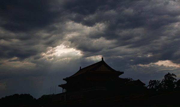 陷下台传闻 中共党魁突访河南寺庙