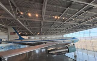 体验“空军一号” 里根图书馆的特殊待遇