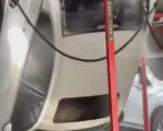 昆明寶馬車從車庫5樓墜落 車頭插向地面