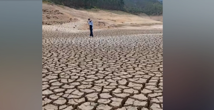 广西旱情视频遭删 民众求雨视频被“辟谣”