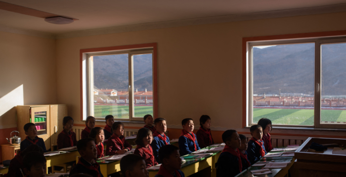 朝鲜下令学校饲养更多兔子 为军队供应肉类