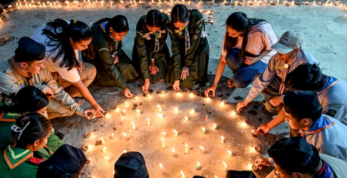 组图:尼泊尔4‧25地震十周年 多地办悼念活动