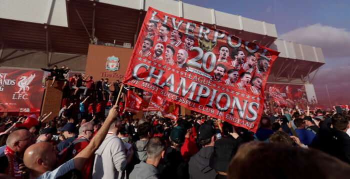 英超:利物浦主场胜热刺 提前四轮夺得冠军