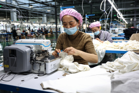 关税战冲击下中国工厂纷纷停工减产| 美国关税| 出口订单流失| 中国制造业| 大纪元