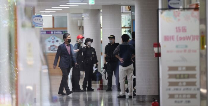 韩国一高中生校内持械行凶 致6人受伤