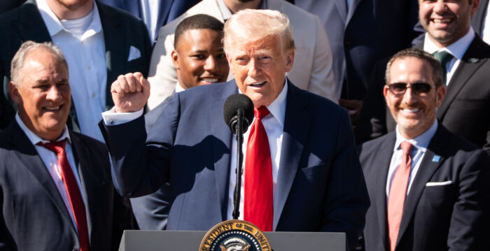 川普百日重塑对华政策 八方面打击中共