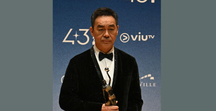 被问太太为何没陪同领奖 刘青云幽默回应