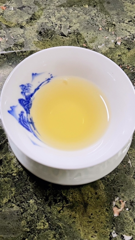 黃國瑄親手為女兒釀的一杯台灣原生茶。