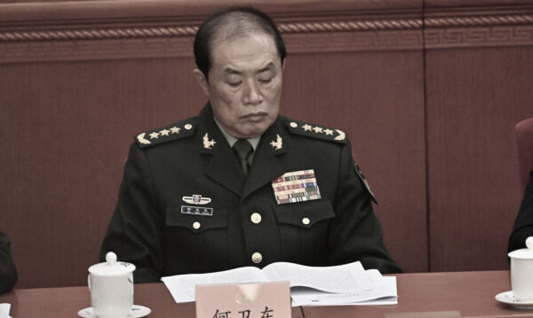 王友群：中央军委副主席何卫东哪里去了？