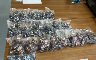 诈团以宫庙、烟酒铺掩护贩毒 南打中心查扣2千包毒咖啡