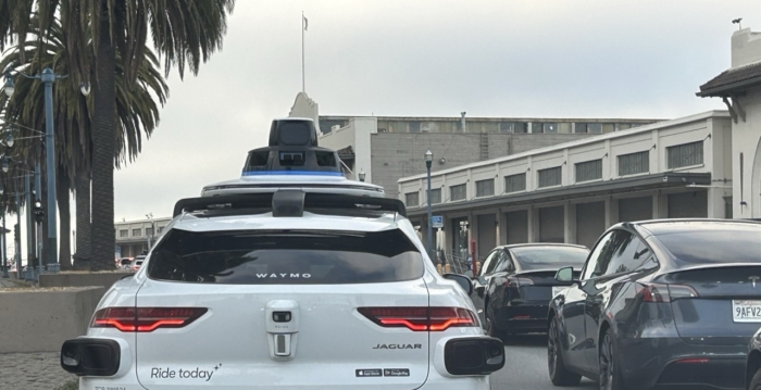 旧金山无人驾驶出租车的乘坐感受