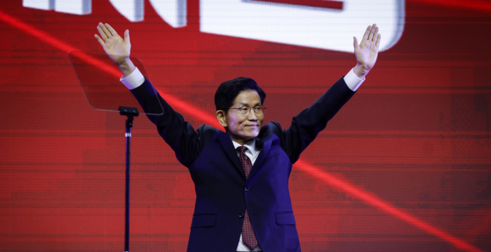 竞选韩国总统 前劳动部长金文洙获执政党提名