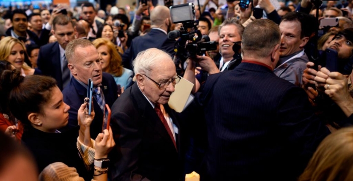 如何看待经济 巴菲特：美国仍会是例外