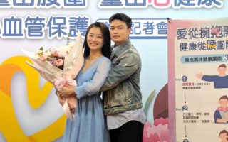 女性2时期易胖 拥抱妈妈测腰围