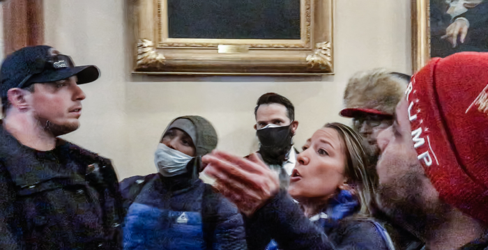 1月6日事件遇害者巴比特诉讼案 达和解协议