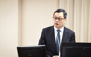 立委盼新任教宗就职典礼由总统出席  台外交部：尽力争取