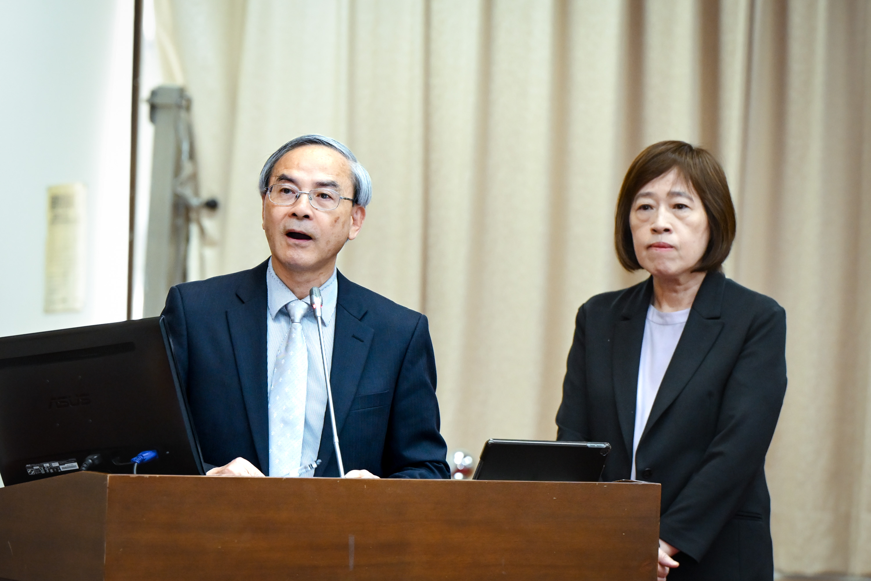 台财部：设国家主权基金须立专法及取得共识| 台湾| 财政部| 阮清华| 大纪元