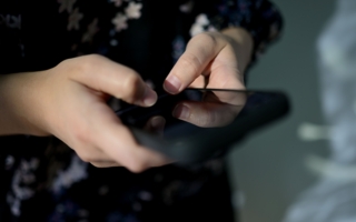 西澳人需谨防电池补贴诈骗短信