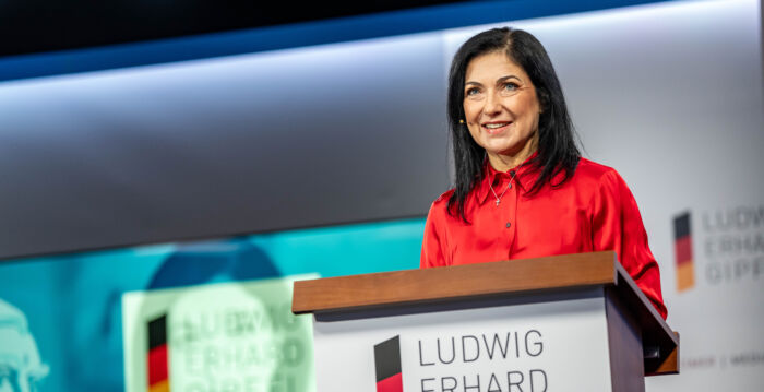 德经济部长：新局势下重新定义社会市场经济