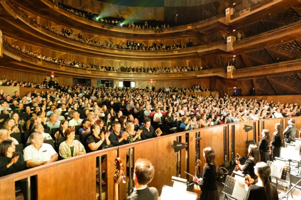 “唤醒神性” 神韵墨西哥瓜城展传统文化