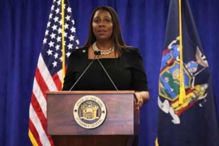 圖為紐約州總檢察長詹樂霞(Letitia James)去年2月出席新聞發布會。
