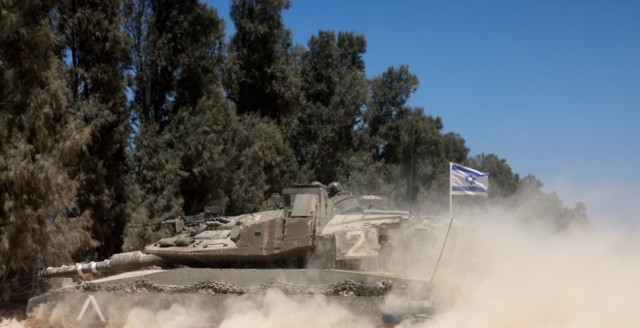 哈马斯公布两名以色列人质的影片