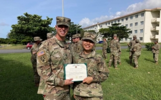 美國人參軍熱情回升 加州華裔招兵官員析因
