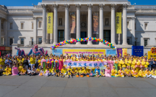 英国法轮功学员庆祝法轮大法日 民众支持
