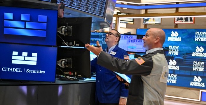 关税战暂缓 美三大股指暴涨 不确定性仍在