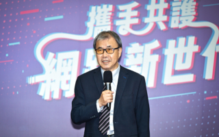 9月起学生到校手机集中管理