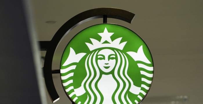 星巴克中国传求售遭否认 仍面临夹击挑战