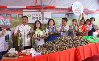 端午傳愛 西螺鎮農會贈愛心團體及醫護警消萬顆米粽
