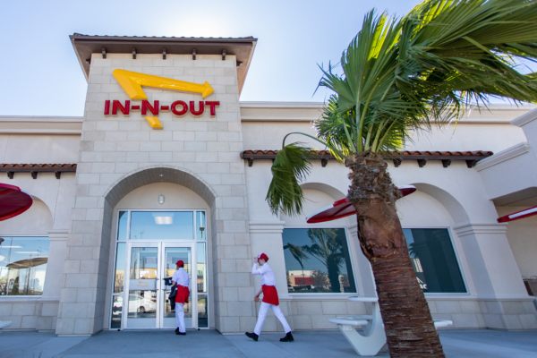 In-N-Out漢堡去除熱門飲品中的人工色素