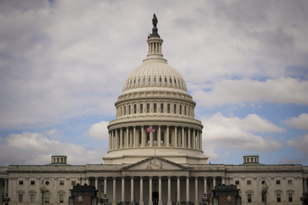 美眾院通過法案 延長奧巴馬醫改補貼