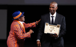 意外获坎城金棕榈奖 丹佐华盛顿称无比幸运