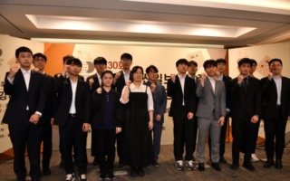 LG杯：周俊勋逆转李元道 仲邑堇夺个人首胜