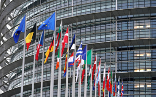 加大施压普京停火 欧洲宣布对俄新一轮制裁